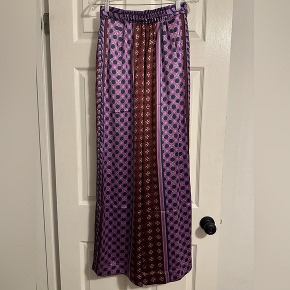 1960 House of Harlow ~ Geometric printed satin wide leg trousers - Picture 2 of 5